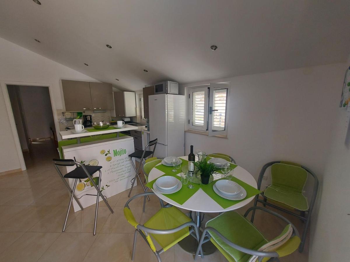Apartman Marina Sa Parkingom Jelsa (Hvar) Exterior foto
