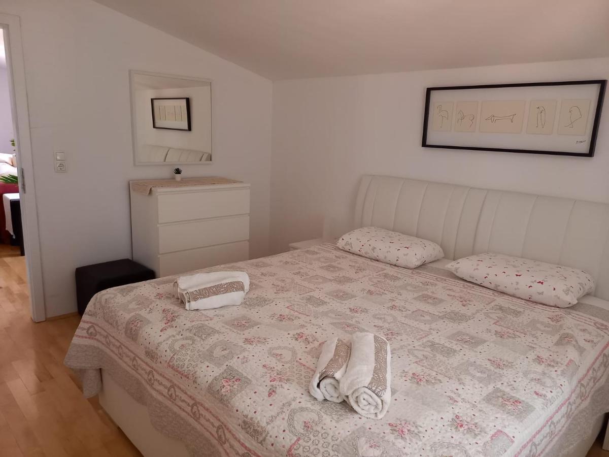 Apartman Marina Sa Parkingom Jelsa (Hvar) Exterior foto