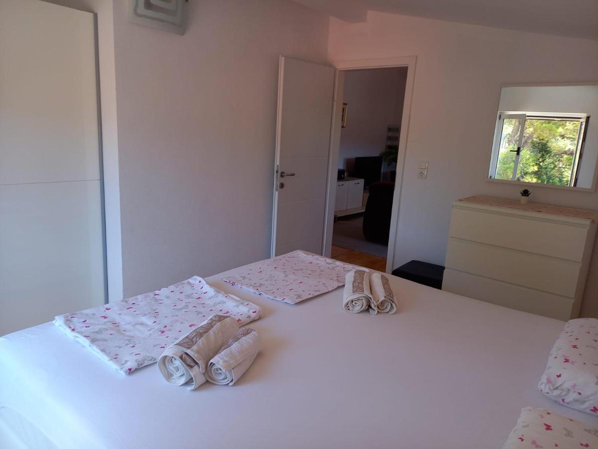 Apartman Marina Sa Parkingom Jelsa (Hvar) Exterior foto